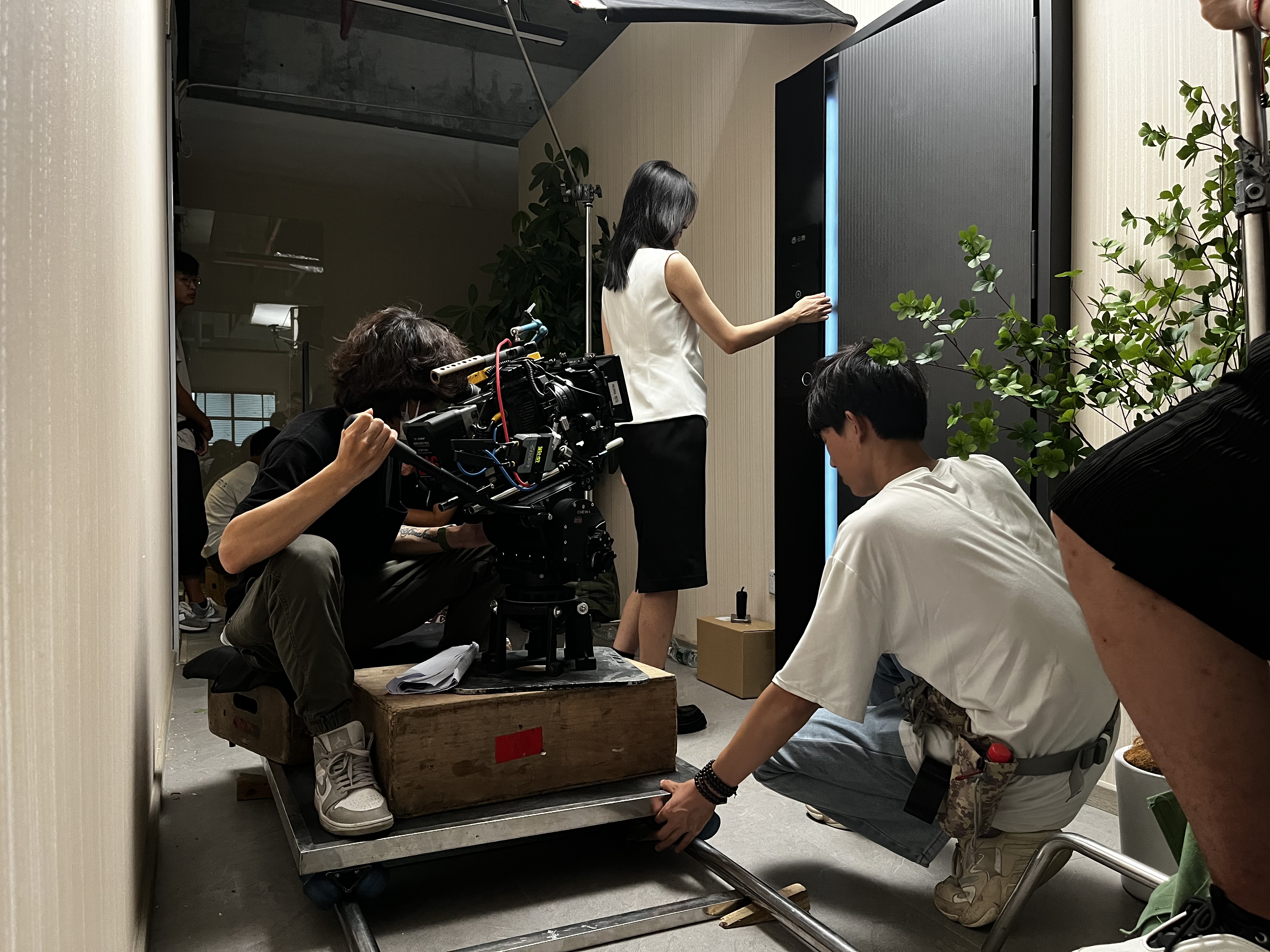 深圳宣传片拍摄:如何在后期制作中提升视频质量?(图1) 深圳宣传片拍摄:如何在后期制作中提升视频质量?(图1)